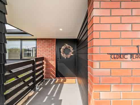 15 Cedric Place, Darfield