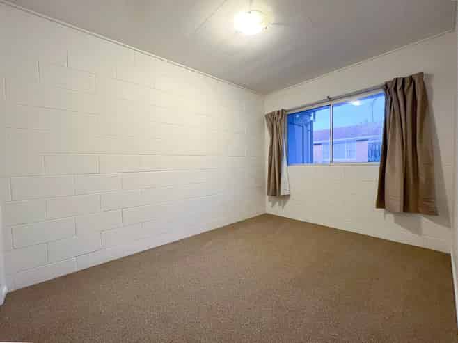 10/28 *** Locarno Avenue, Sandringham