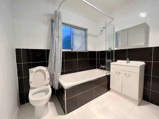 10/28 *** Locarno Avenue, Sandringham