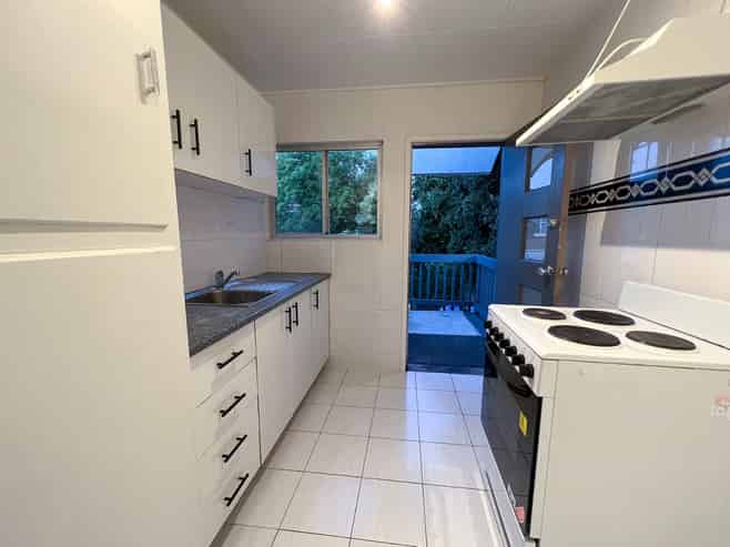 10/28 *** Locarno Avenue, Sandringham