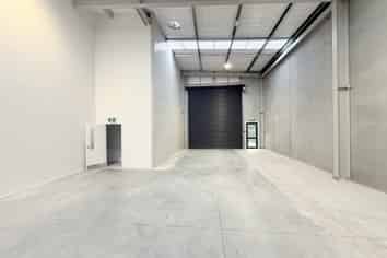 Brand New Takanini Industrial | 692 m2