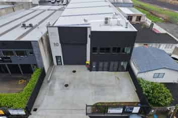 Brand New Takanini Industrial | 692 m2