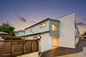 8A Butterworth Drive, Glendene