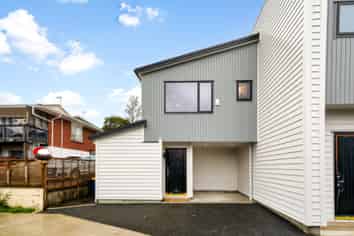 8A Butterworth Drive, Glendene