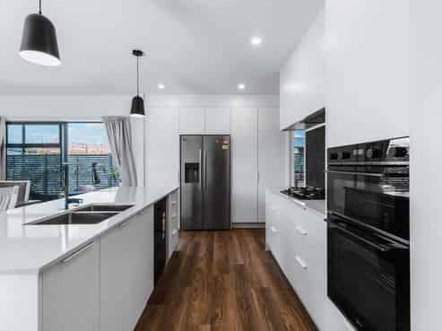 15 Tai Road, Wharewaka