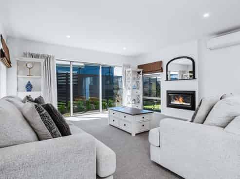 15 Tai Road, Wharewaka