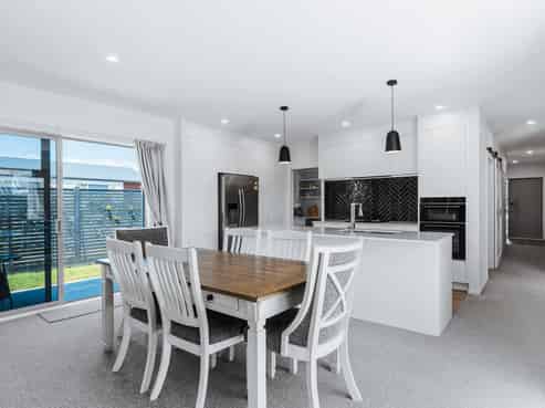 15 Tai Road, Wharewaka