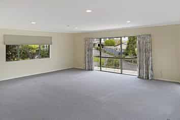 2/89 Churchill Drive, Taradale
