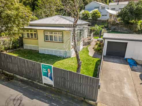 32 Coote Road, Napier Hill