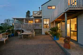 11 North Way, Titirangi