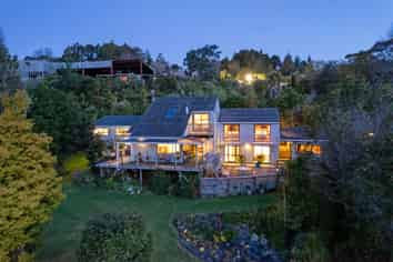 11 North Way, Titirangi
