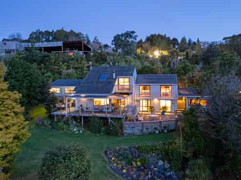 11 North Way, Titirangi