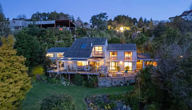 11 North Way, Titirangi