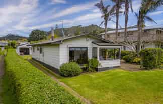 12 Harsant Avenue, Hahei