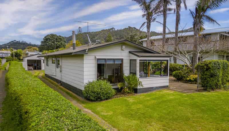 12 Harsant Avenue, Hahei