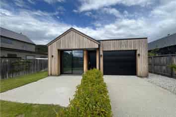 6 Glen Dene Crescent, Wanaka