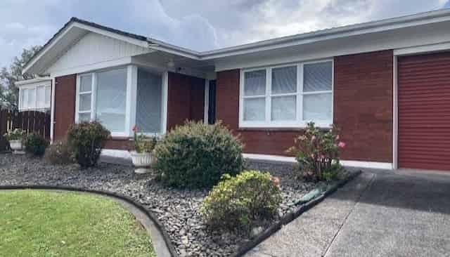 1/2 Kurnell Drive, Botany Downs