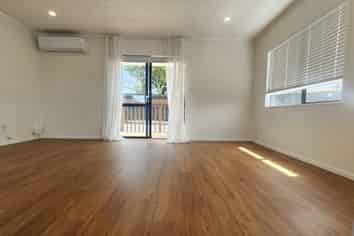 14 Riserra Drive, Ranui