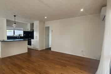 14 Riserra Drive, Ranui