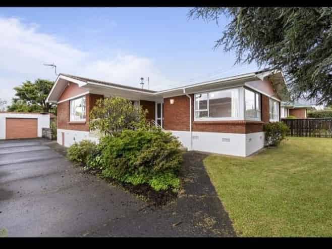 10 Tomlinson Street, Hillpark