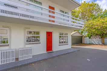 B/336 Worcester Street, Linwood