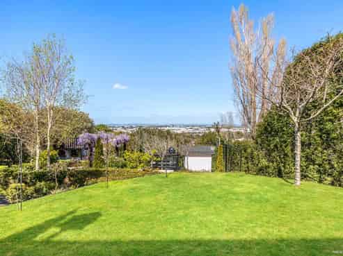39 & 39A Ngatiawa Street, One Tree Hill