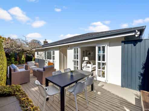 39 & 39A Ngatiawa Street, One Tree Hill