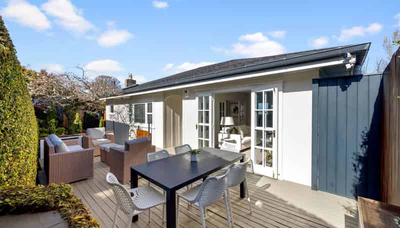 39 & 39A Ngatiawa Street, One Tree Hill