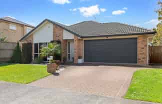 17 Greenbrooke Drive, Flat Bush