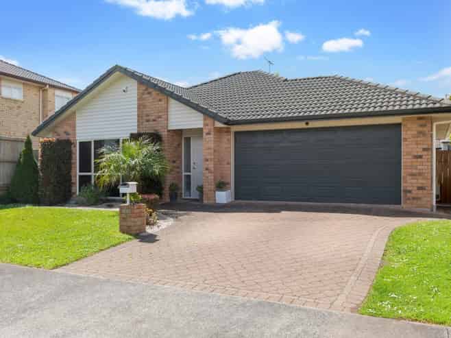 17 Greenbrooke Drive, Flat Bush