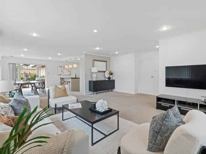 17 Greenbrooke Drive, Flat Bush