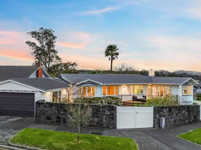 2 Harvey Place, Kohimarama