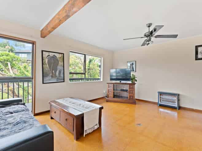 2/663 Beach Road, Rothesay Bay