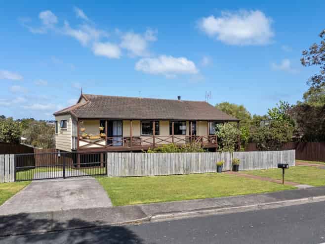 11 St Catherine Crescent, West Harbour
