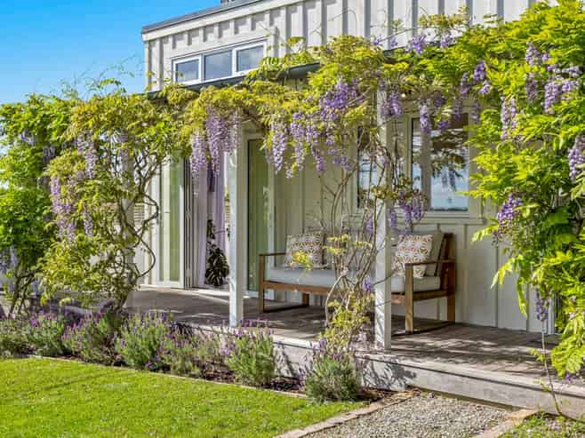 10  Kauri Road, Stanmore Bay