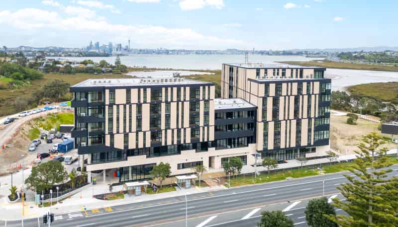 319/48 Esmonde Road, Takapuna