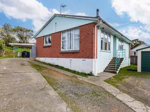 25 Loongana Street, Waitangirua