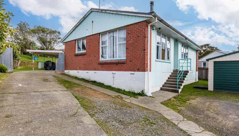 25 Loongana Street, Waitangirua