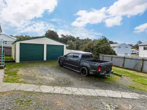 25 Loongana Street, Waitangirua