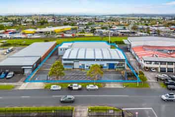 Versatile 2,070sqm Warehouse – For Lease/Sale