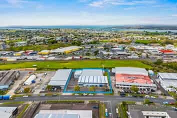Versatile 2,070sqm Warehouse – For Lease/Sale