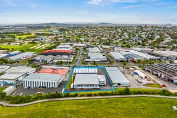 Versatile 2,070sqm Warehouse – For Lease/Sale
