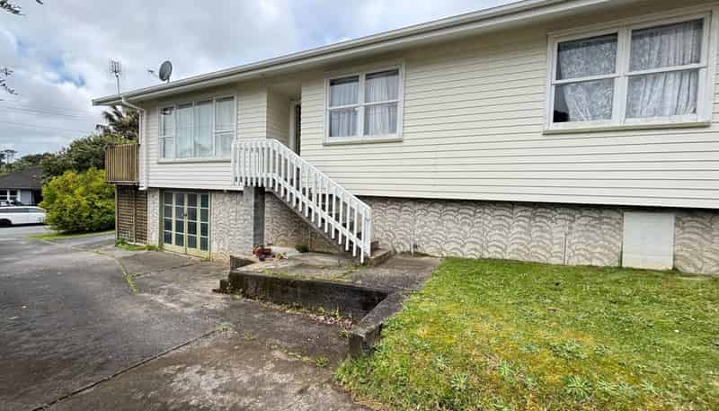 10 Coletta Lane, Te Atatu South
