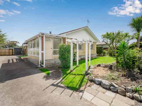 25 Arawhata Road, Paraparaumu