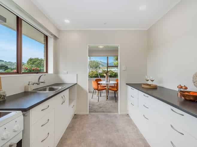 25 Arawhata Road, Paraparaumu