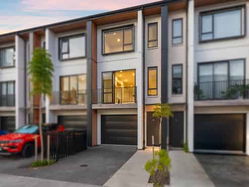 16 Beach Road, Hobsonville