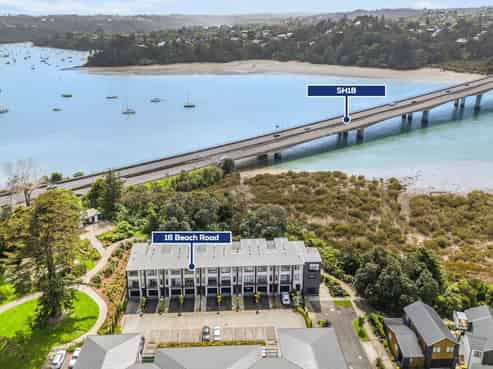 16 Beach Road, Hobsonville