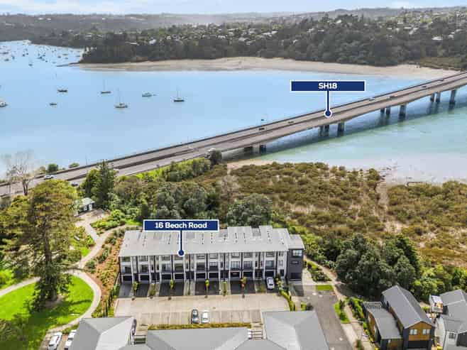 16 Beach Road, Hobsonville