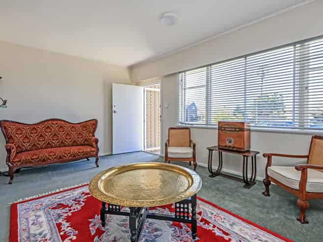 2/310 Lyndon Road West, Hastings