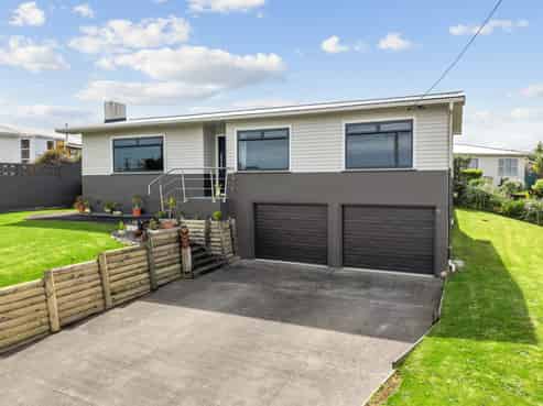 5 Balmoral Crescent, Springvale